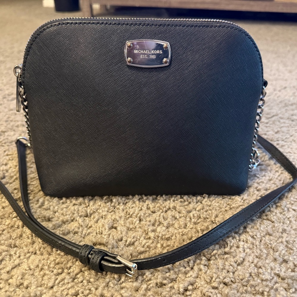 Michael Kors Cindy Saffiano Dome Crossbody Black